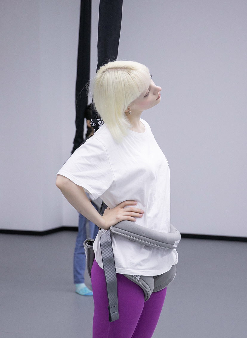 金发美女（图ZMzUzMzYxNzEy） - 人像摄影 - 站酷设计师喂马摄影原创素材 - 站酷ZCOOL