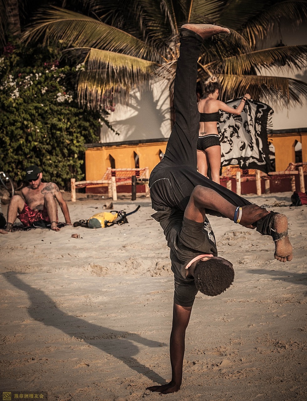 街舞团的高手。