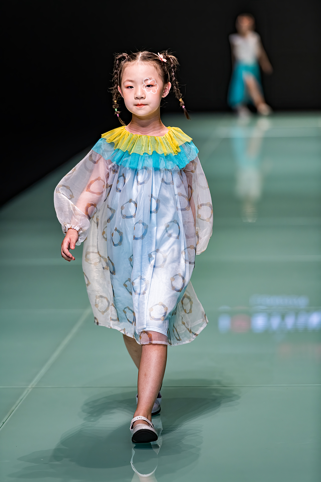 ESMOD北京 x I LOVE BYYING 2020S/S新品发布会（图ZMTc3NjMxNjIw） - 儿童服饰 - 站酷设计师都文明原创素材 - 站酷ZCOOL