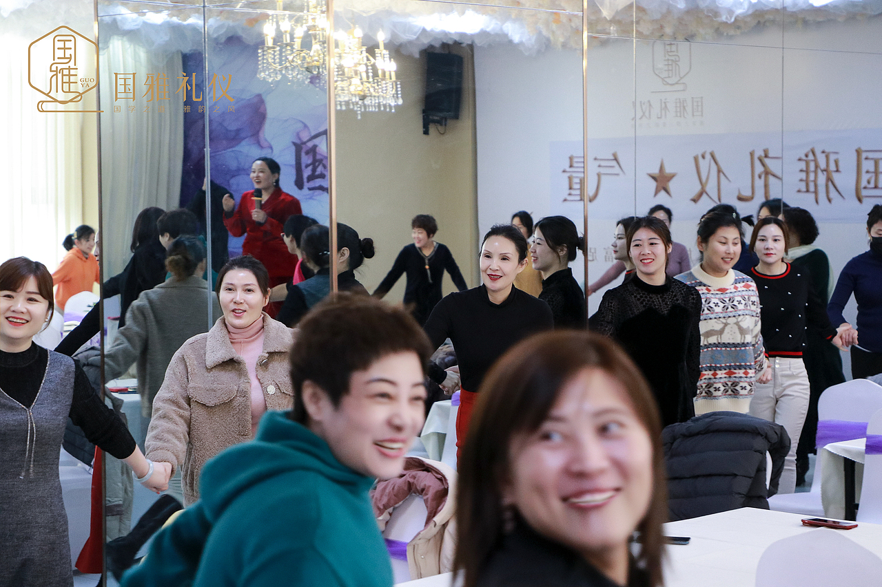 国雅礼仪27号+企业培训（图ZMjQyMzg3MDYw） - 人像摄影 - 站酷设计师国雅礼仪原创素材 - 站酷ZCOOL