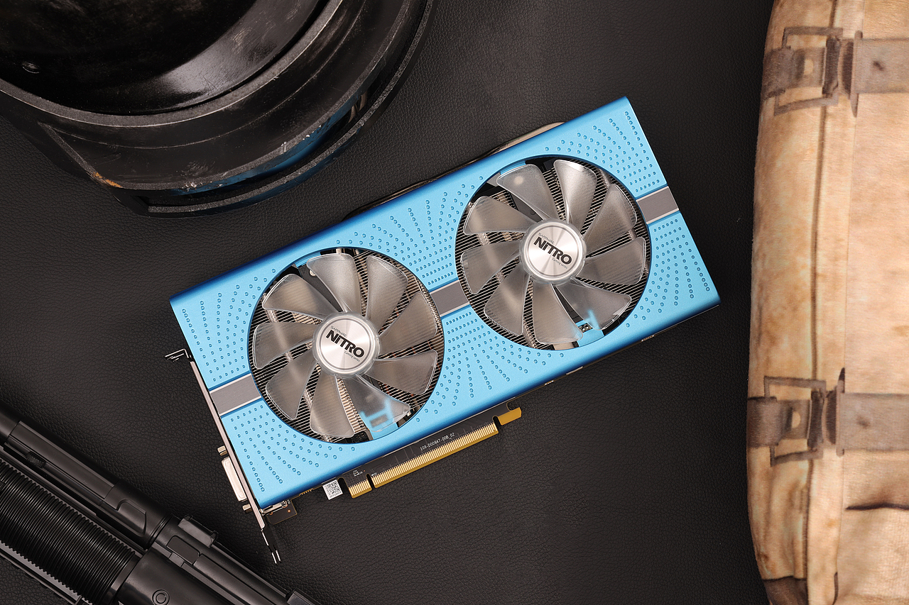 蓝宝石RX 590显卡