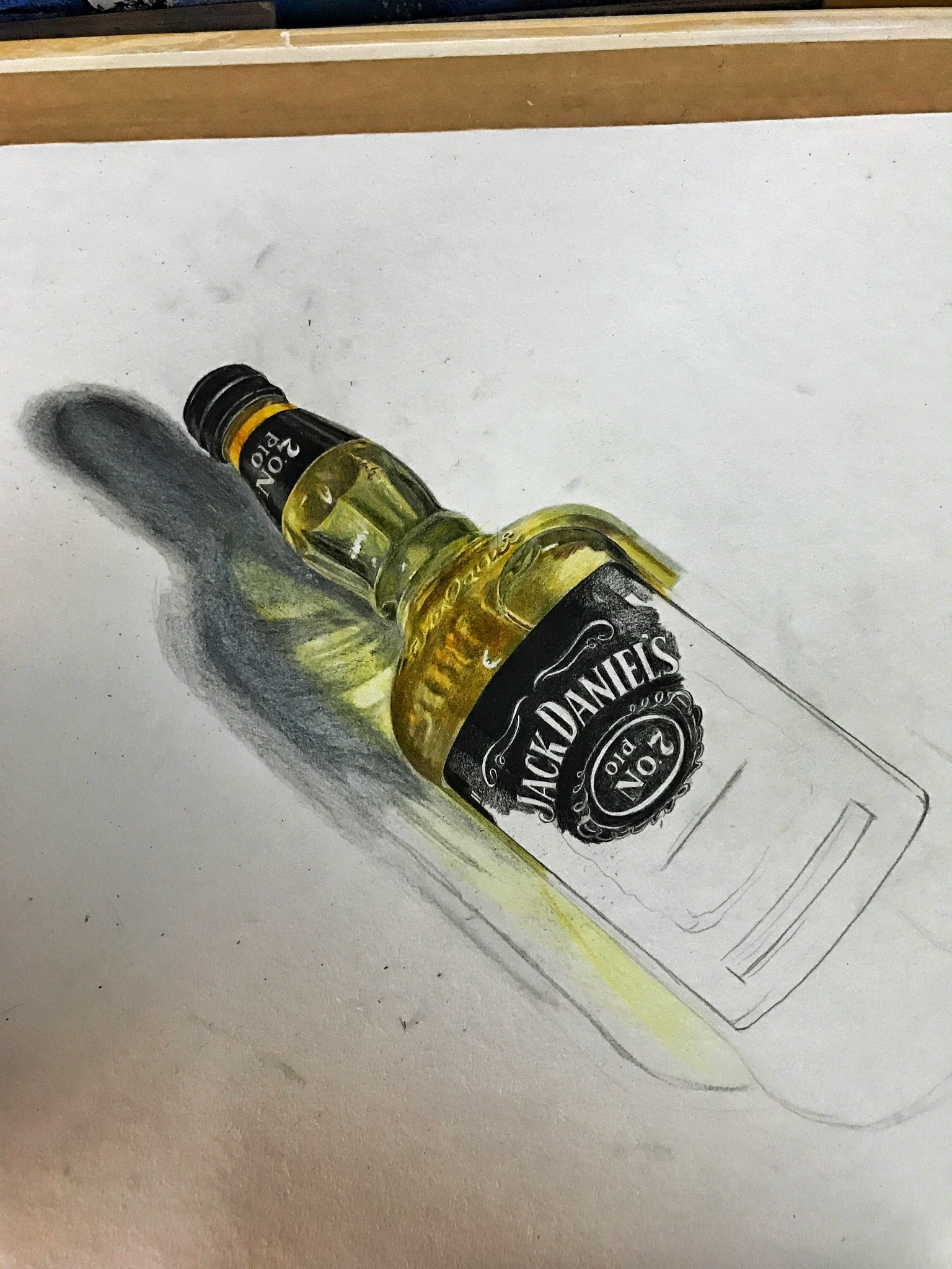 写实彩铅——酒瓶|纯艺术|绘画|北京梵高之路画室_原创作品-站酷zcool