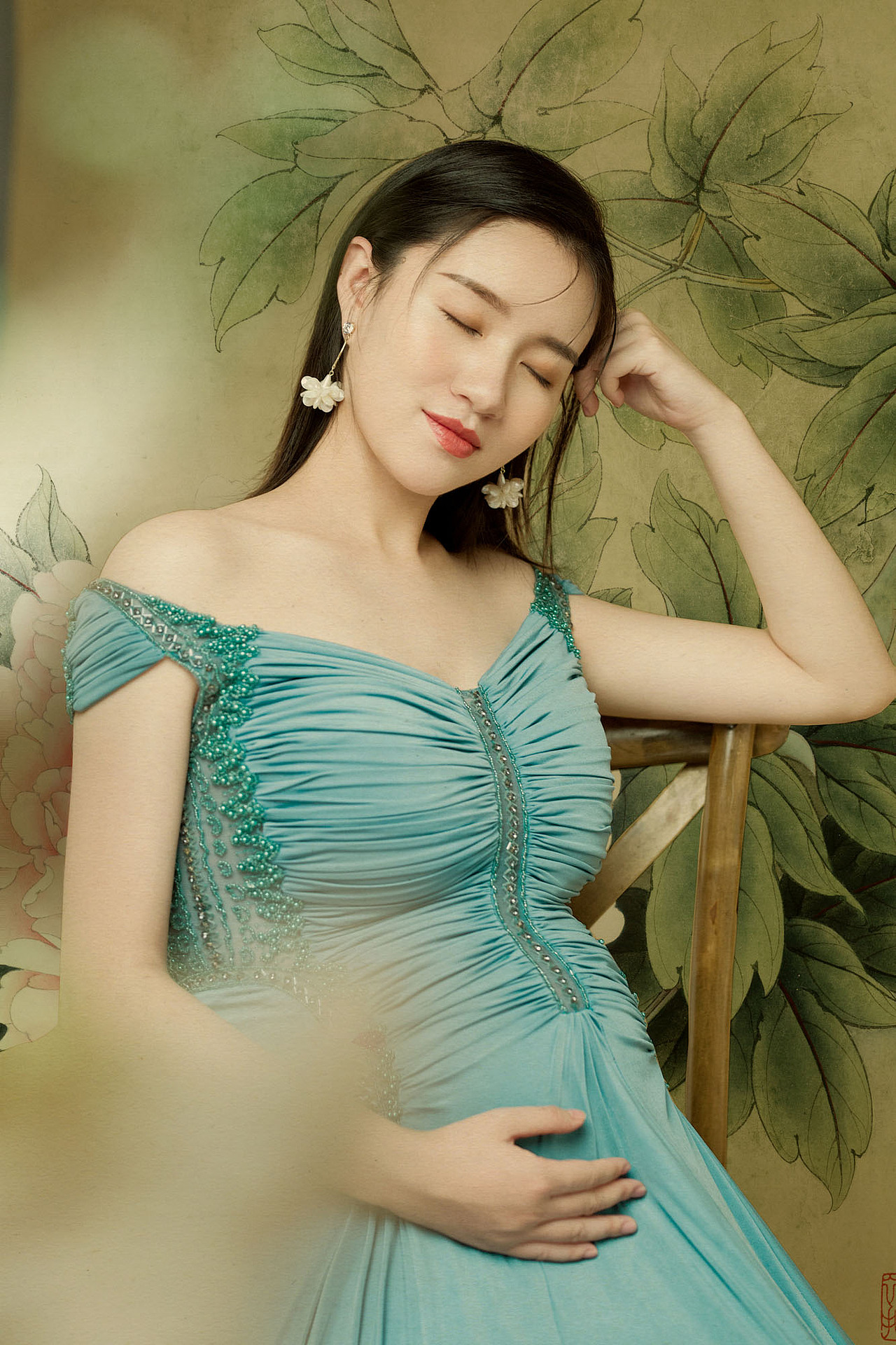 分享收藏成都蜀都大道职场上的气质女生东方舞-夏小寒今夕何夕,见此