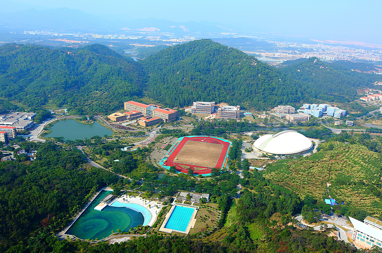 北师大珠海分校园区交通标识