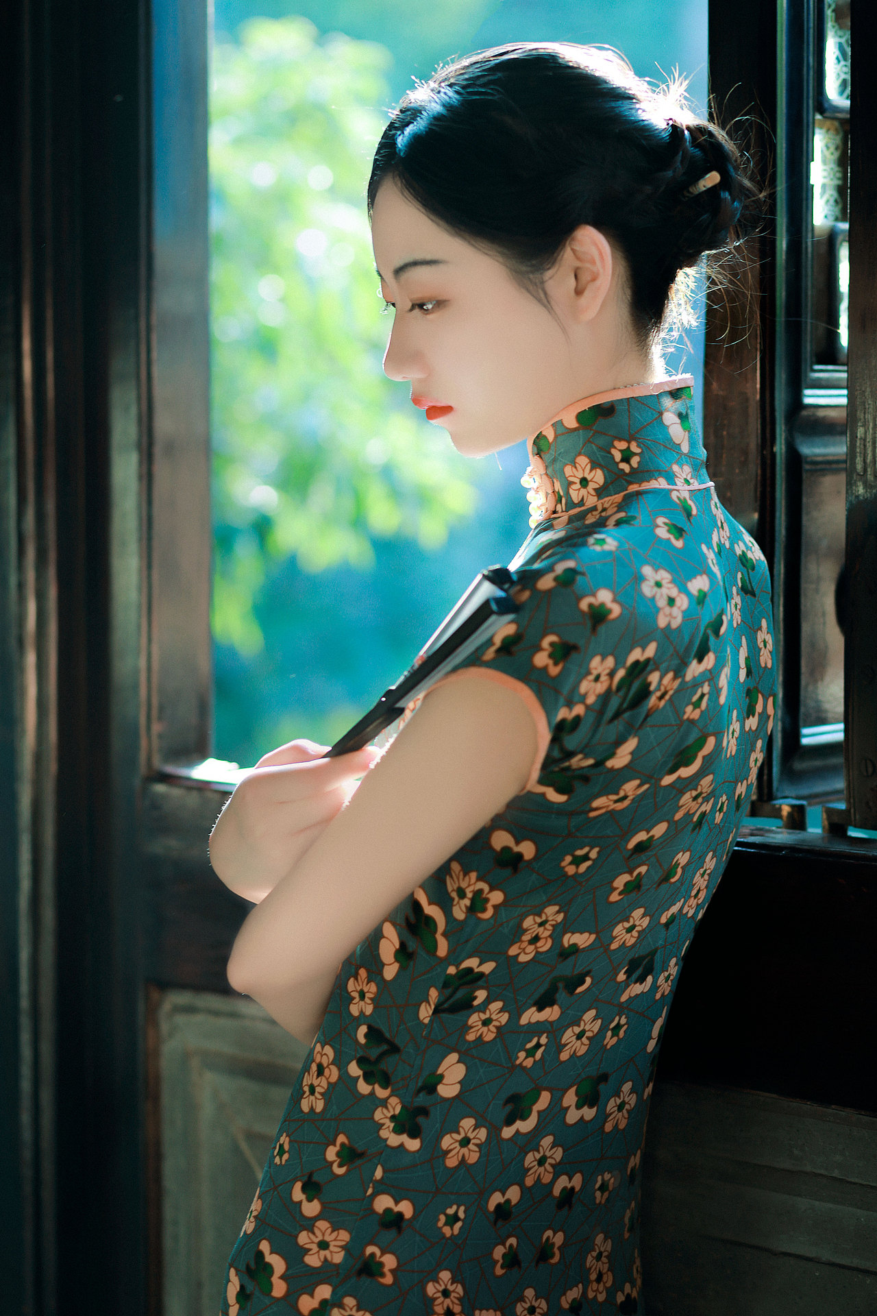 最是那一低头的温柔（图ZMjI3NjcxMTQ4） - 人像摄影 - 站酷设计师子诺ZiNeo原创素材 - 站酷ZCOOL