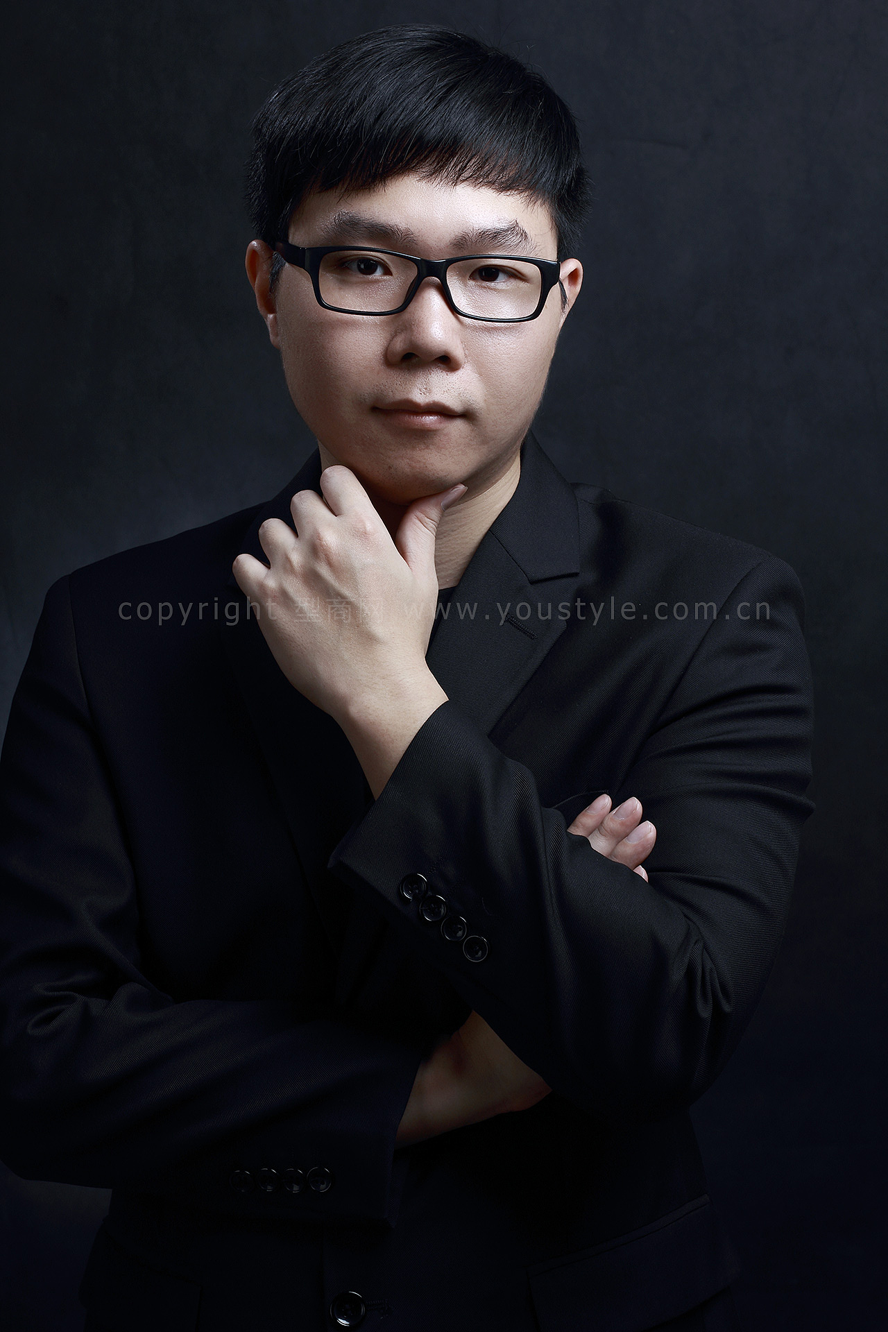 【深圳形象照】几位装饰设计师的形象摄影（图ZMjUzMjA2MjI0） - 人像摄影 - 站酷设计师金钻子原创素材 - 站酷ZCOOL