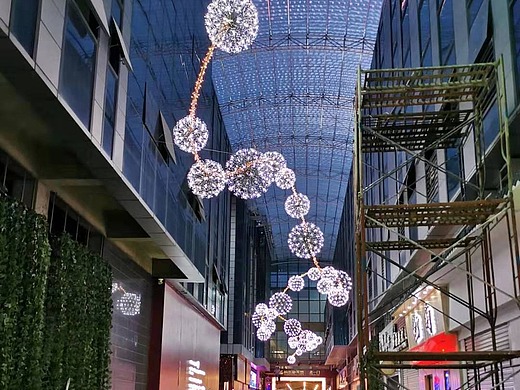 城区街道装饰亮化led飘带造型灯 led跨街灯 过街灯厂家