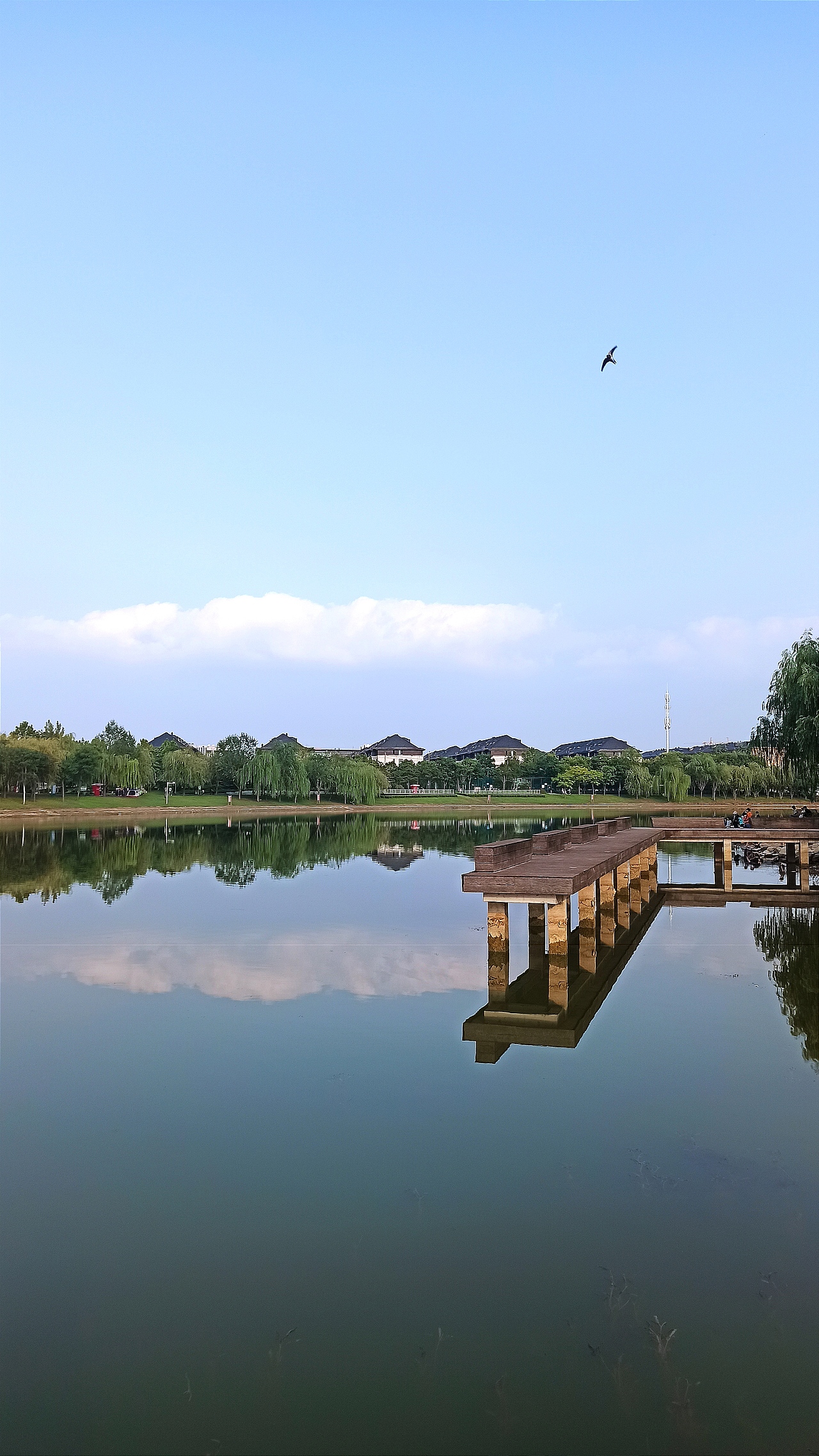 郑州北龙湖足球公园附近