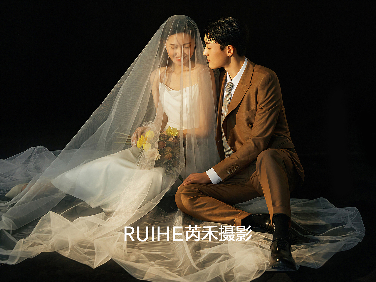 极简爱情的浪漫,将爱人之间的亲密互动用镜头无限放大