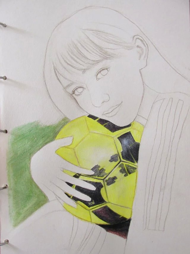 彩铅绿衣足球宝贝,附高清步骤图~|纯艺术|绘画|兔子凌风_原创作品
