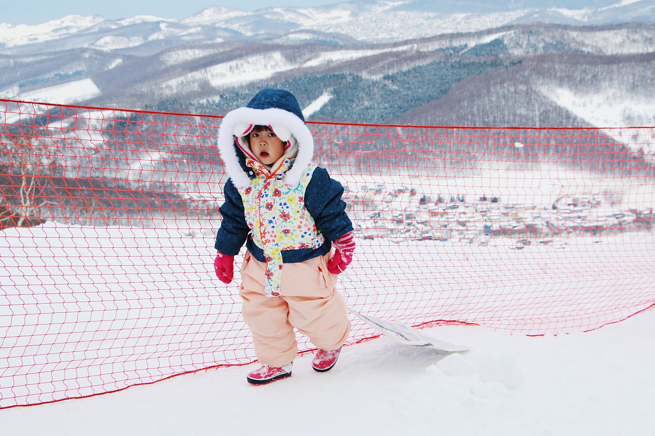 儿童滑雪照片摄影图片_ID:415612151-Veer图库