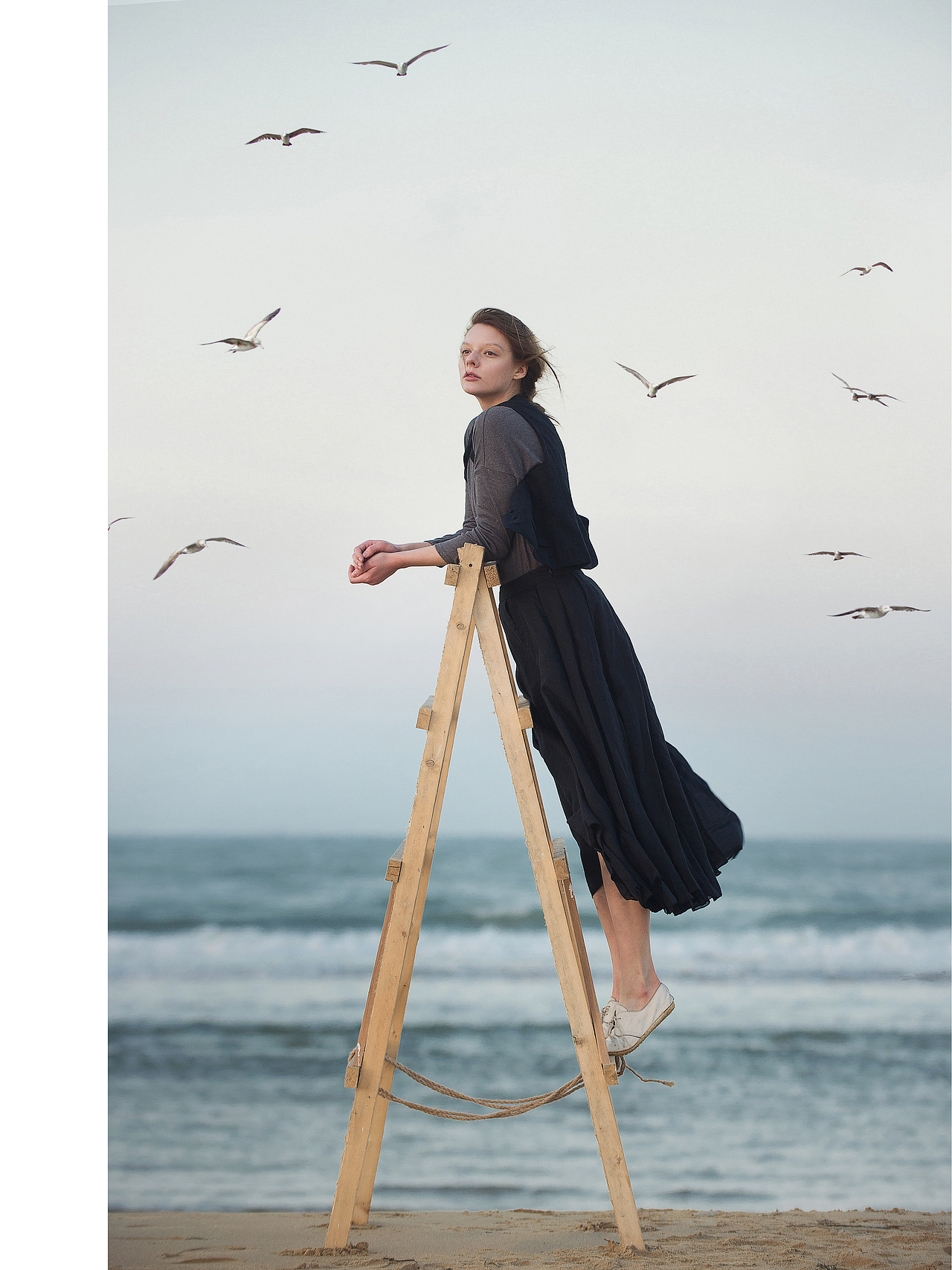 设计师品牌海边外景拍摄