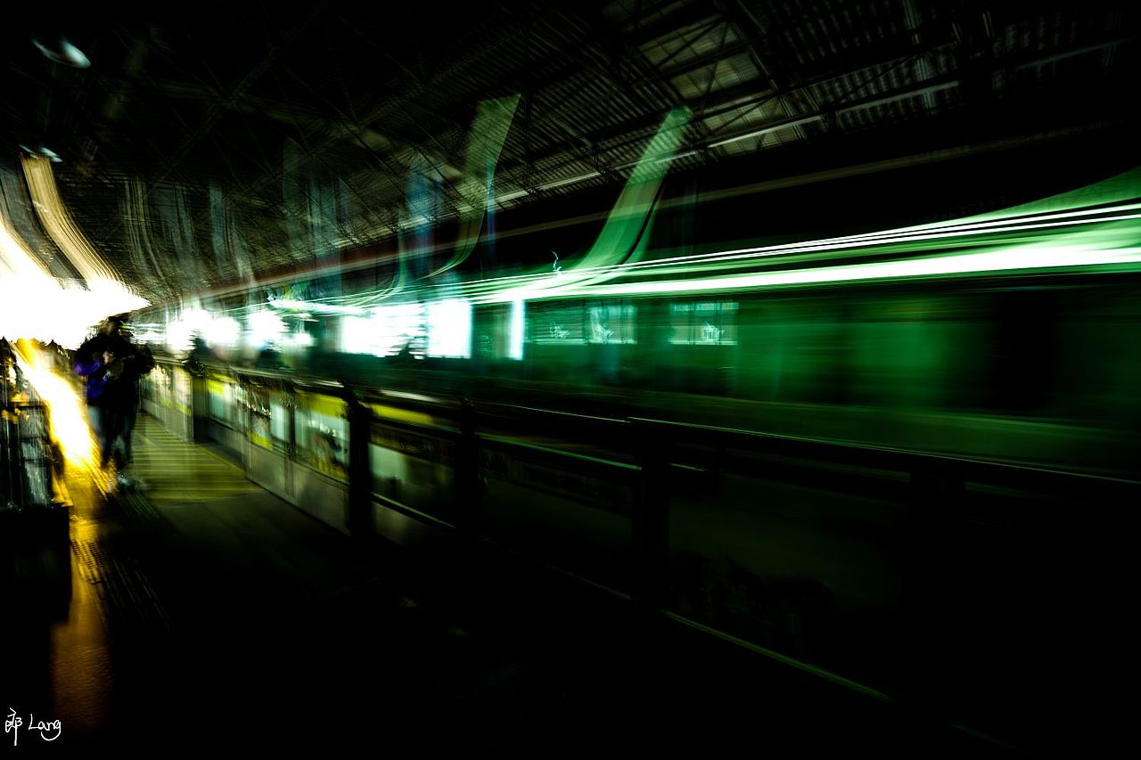 上海 宝山路地铁站