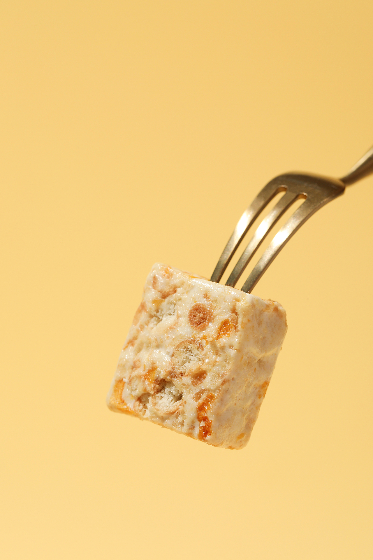 雪花酥，锅巴，香脆饼，薯条拍摄（图ZMjkwMzAzMjM2） - 产品摄影 - 站酷设计师唯薇安A原创素材 - 站酷ZCOOL