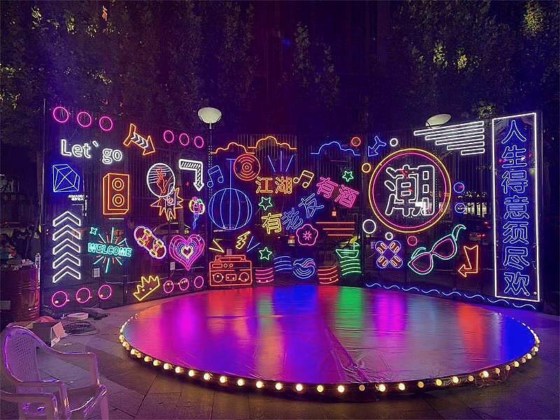 上海幕明街区天幕灯光装饰亮化广场商场霓虹灯装饰摆件