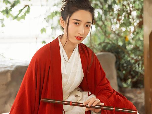 大概每个女生心里 都会有一个 武侠小说里的江湖梦？