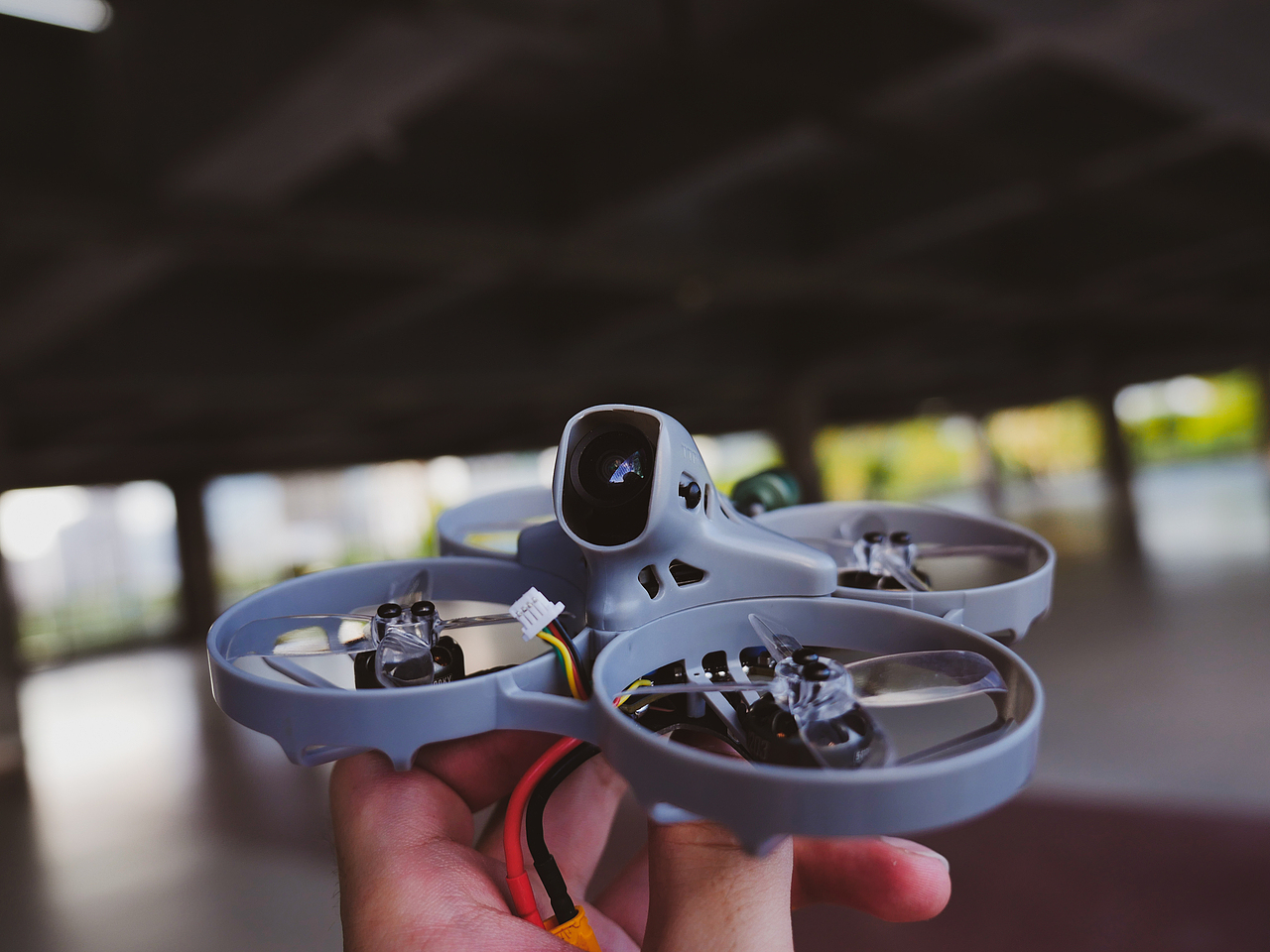 FPV穿越机场景拍摄（图ZMjYzOTI3MjQ0） - 产品摄影 - 站酷设计师凉白开_EV3原创素材 - 站酷ZCOOL