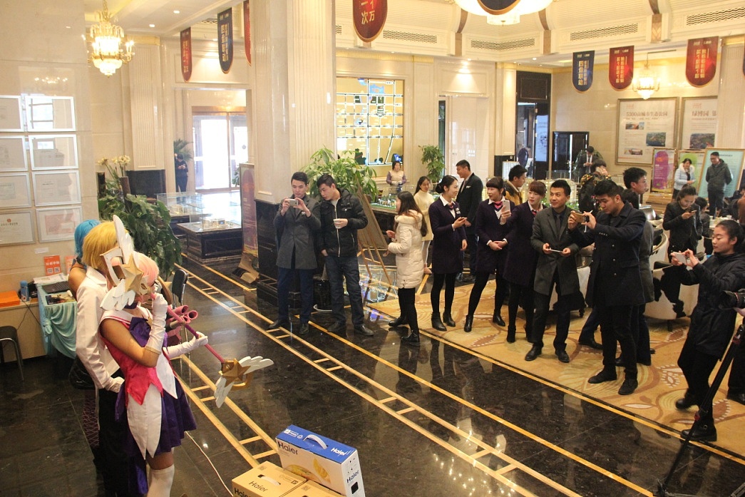 【地产之路-1204】世茂·倾城-倾城争霸 寻找牛X电竞英雄 决赛微信稿一套+现场照片