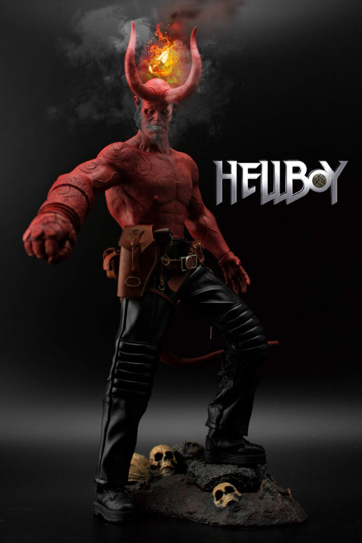 《地狱男爵: 血皇后崛起》地狱男爵1:6比例珍藏人偶实物图 | Hot Toys