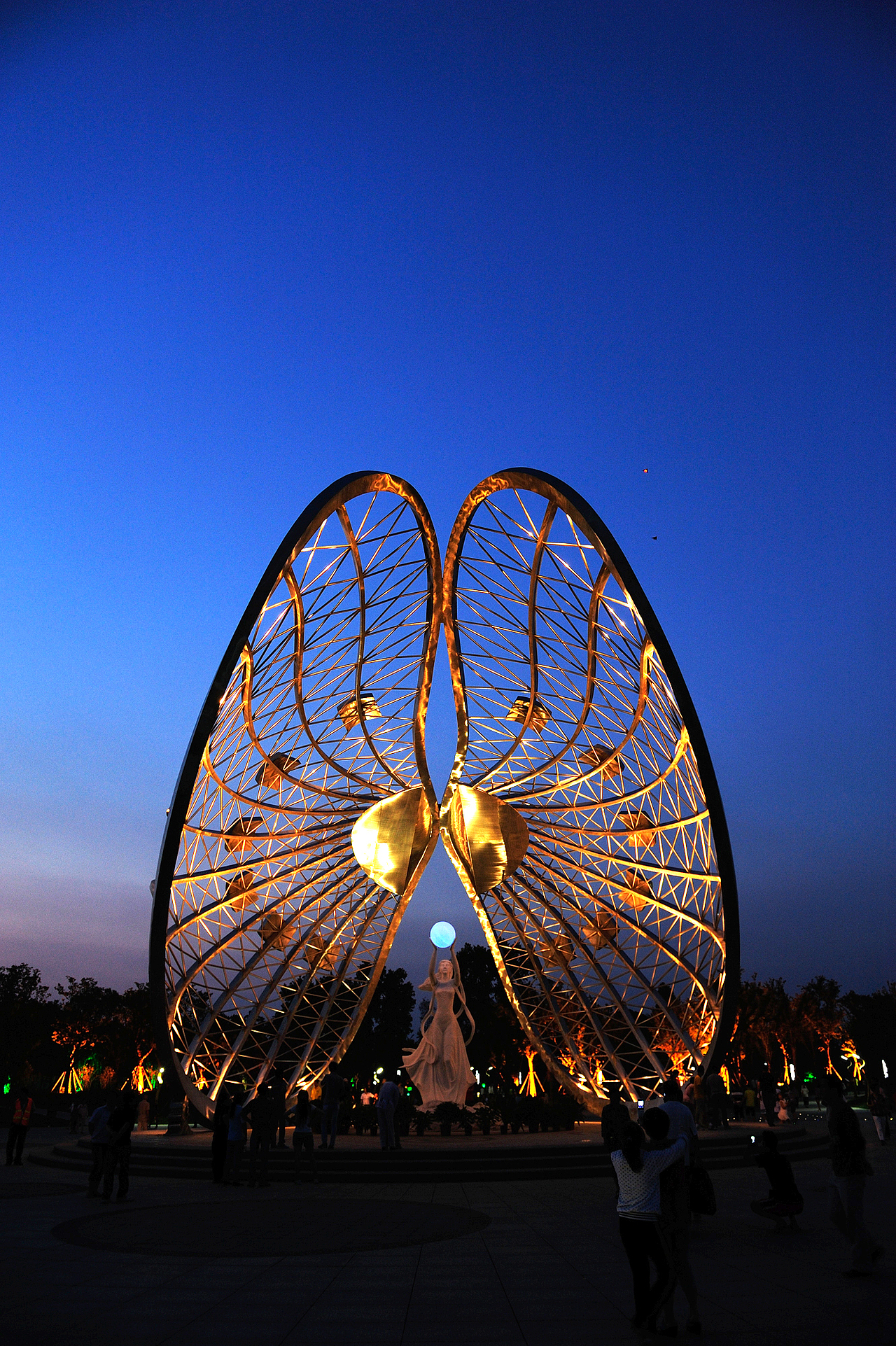 美丽珠城张公山公园一角