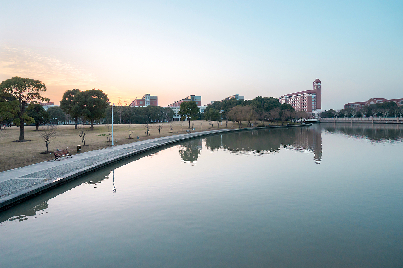 上海交大行政楼摄影（图ZMTA0NTExNDc2） - 环境/建筑摄影 - 站酷设计师By瑞德原创素材 - 站酷ZCOOL