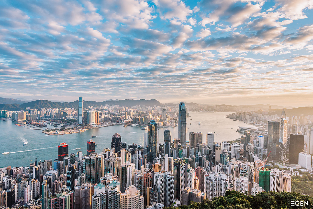 科学网—在大帽山顶俯视香港和深圳的楼群山海景观 - 岳中琦的博文