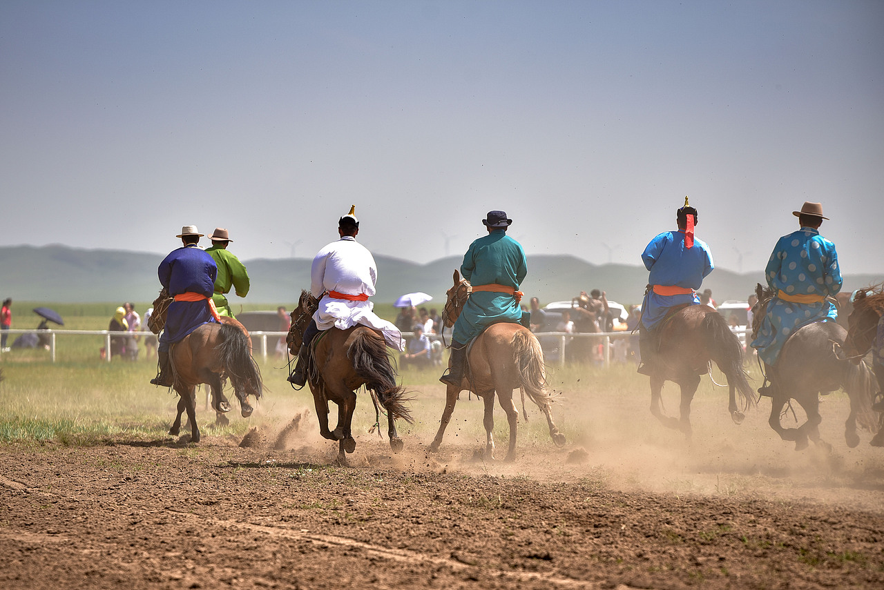 热情奔放的蒙古族庆祝2019中国草原蒙古马文化节