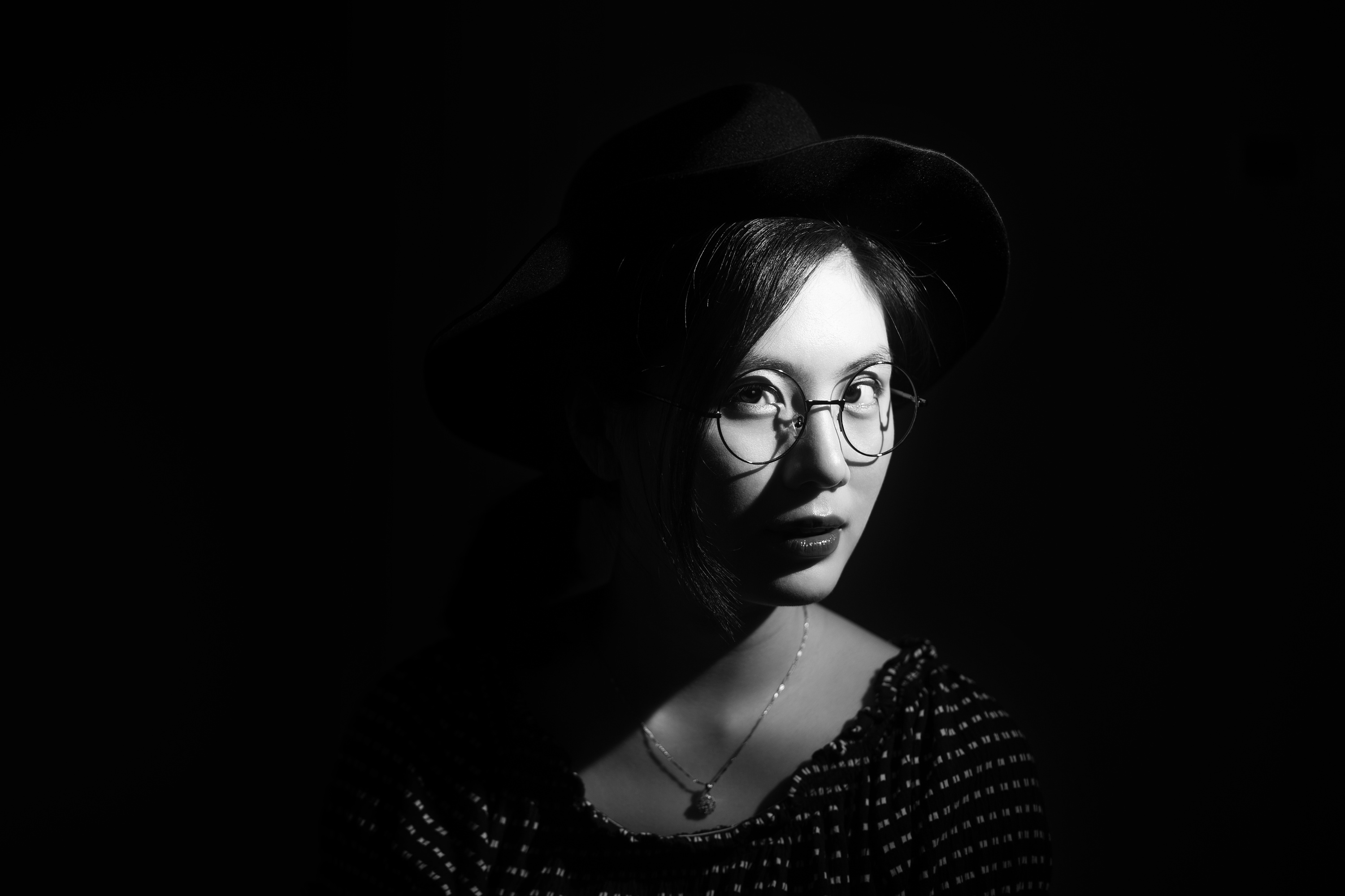 【人像】黑白画映