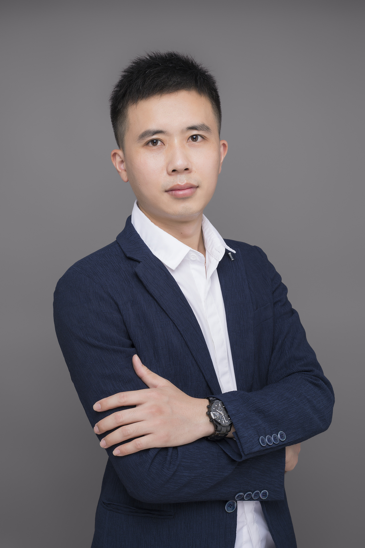 形象照拍摄角度选择也很重要