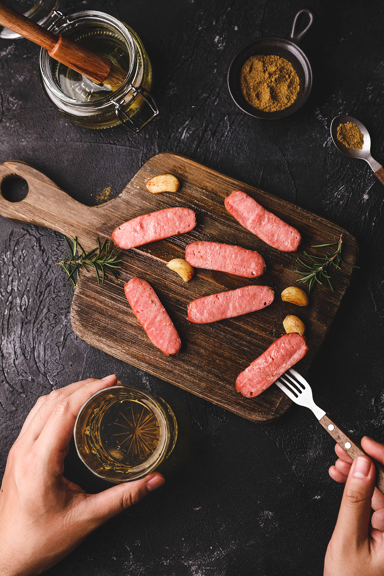 火腿肠烤肘子烤猪排