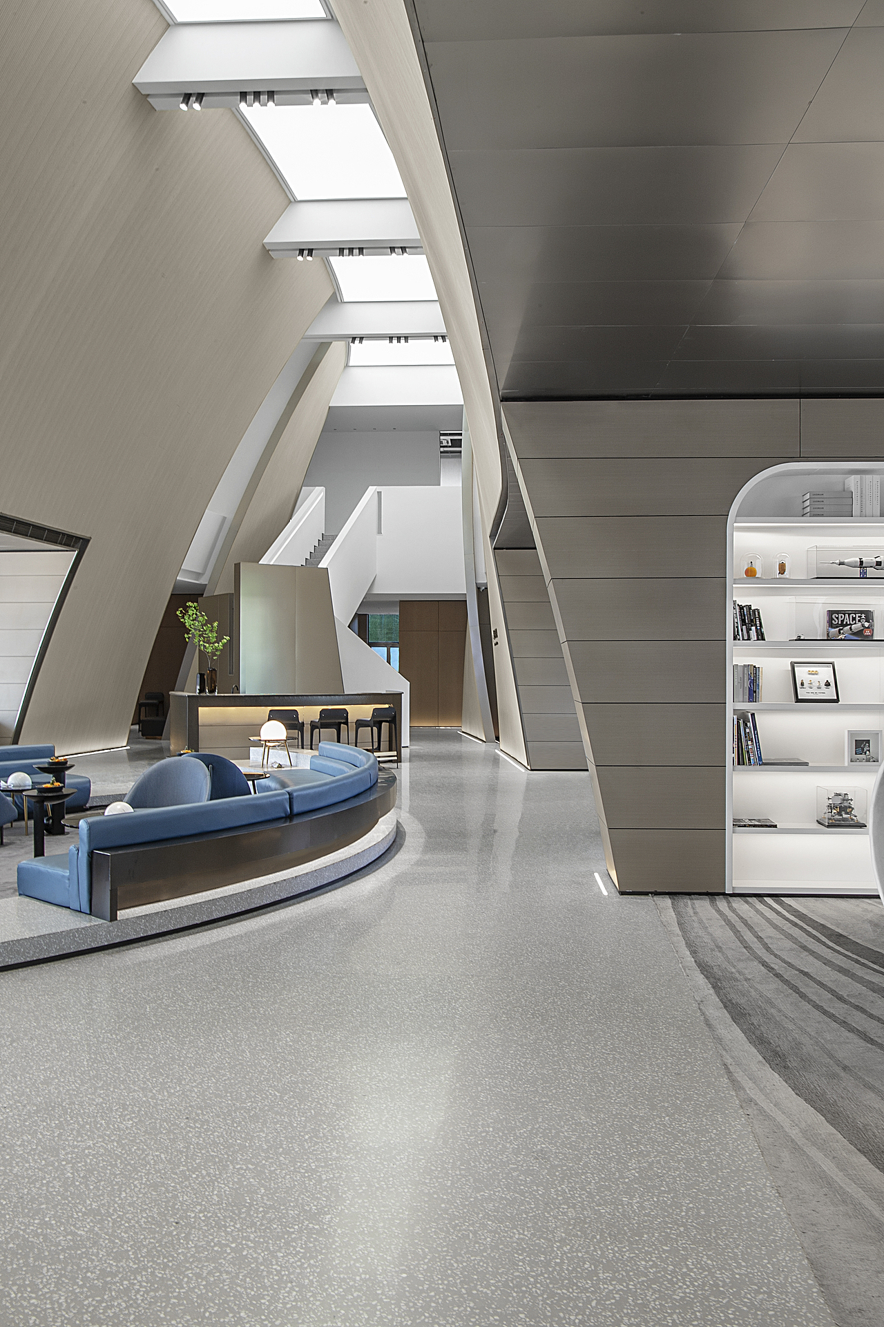 趣味“星城”，更有艺术化的销售中心 | 道胜新作（图ZMjUxMjE4NDQ4） - 商业空间设计 - 站酷设计师道胜设计原创素材 - 站酷ZCOOL