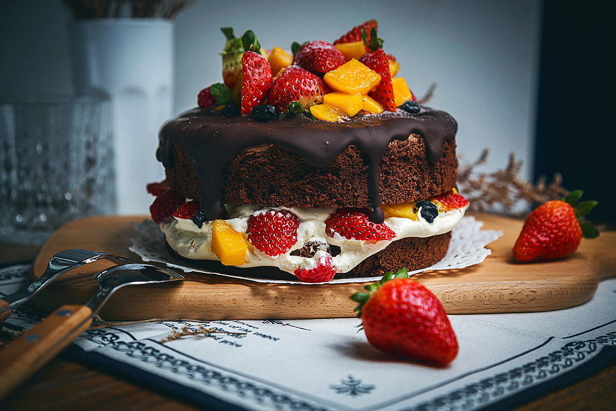 經典「鏡面巧克力蛋糕」節日必做推薦，甜點食譜步驟與作法立刻學 - 愛料理生活誌