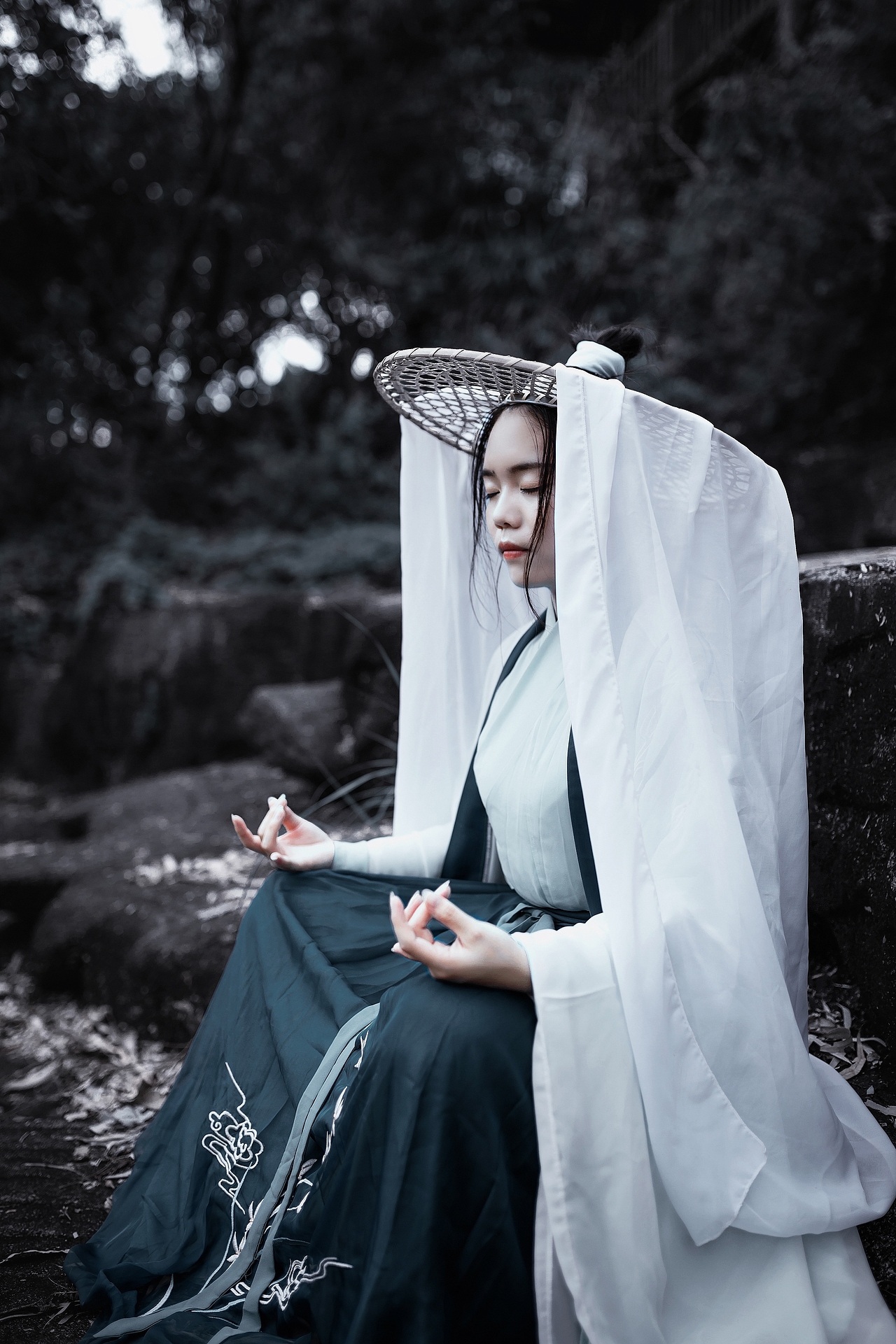 浮沉（圖ZMTMyNzc5OTAw） - 人像攝影 - 站酷設(shè)計(jì)師林視界原創(chuàng)素材 - 站酷ZCOOL