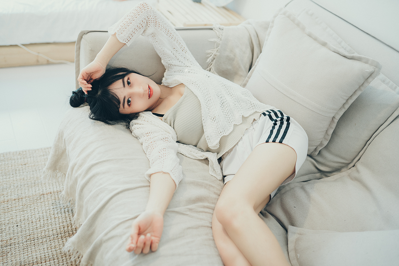 小思绪（图ZMjA0NzYyOTYw） - 人像摄影 - 站酷设计师白日梦大熊菌原创素材 - 站酷ZCOOL