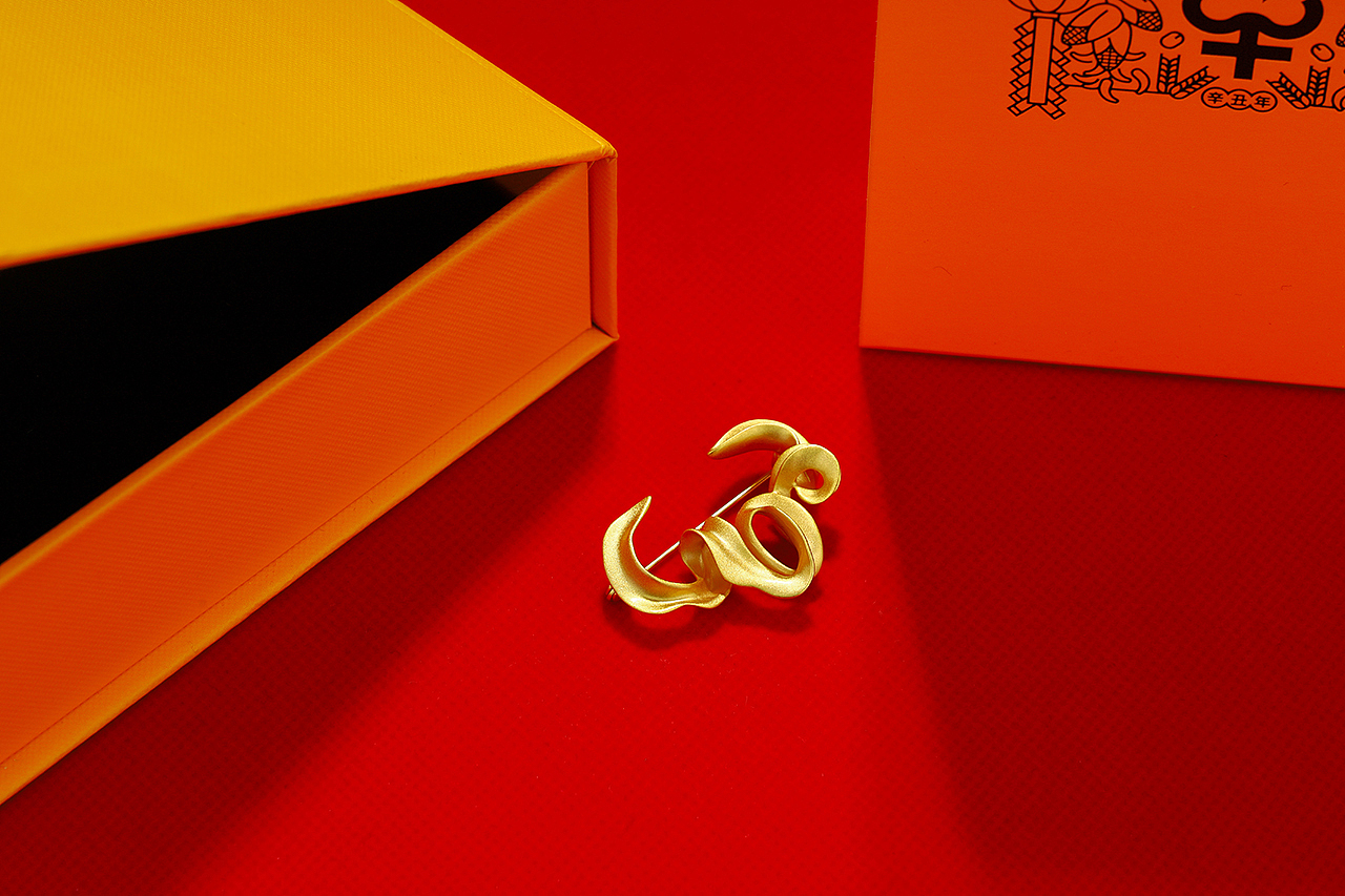 TTF舞牛胸针拍摄