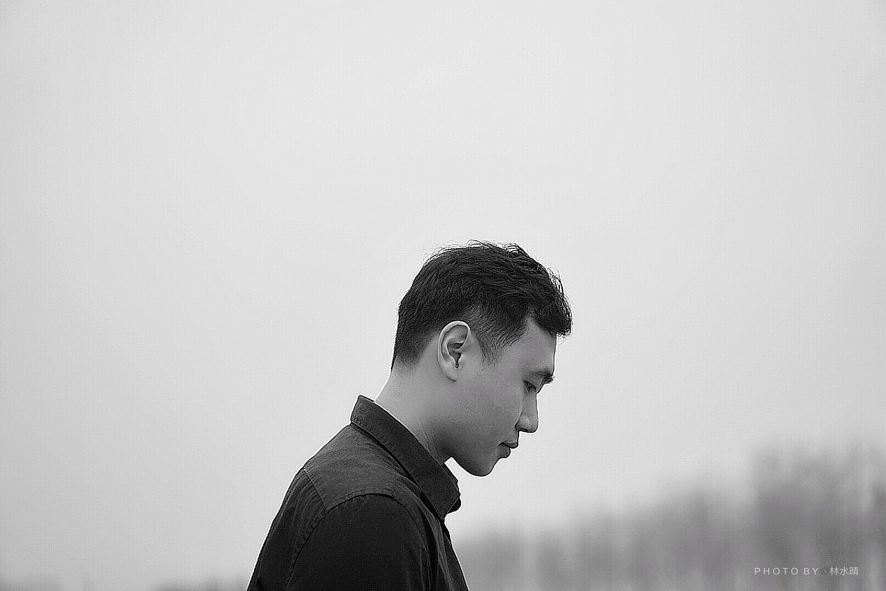 背对城市抽根烟 | 第一次拍男生人像