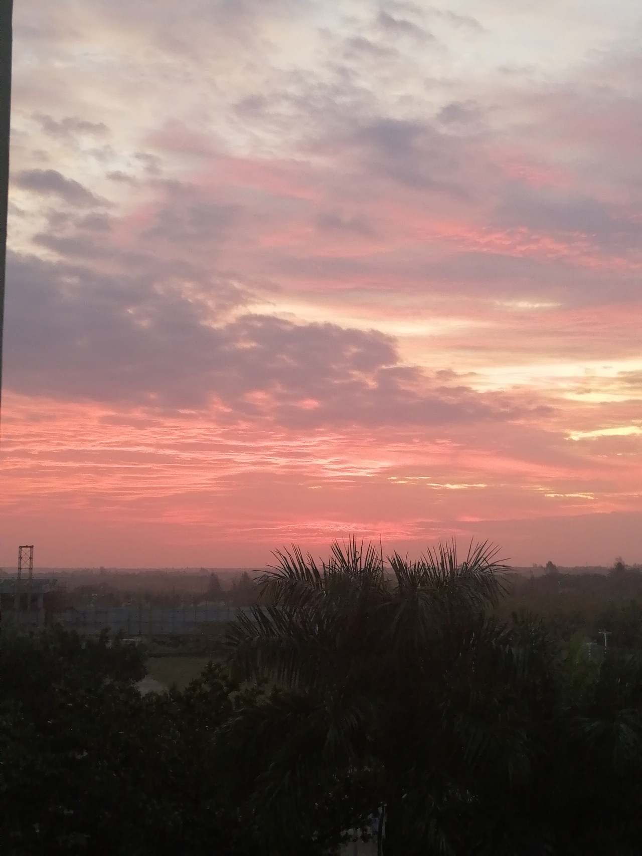 没有山的海南，日出时分