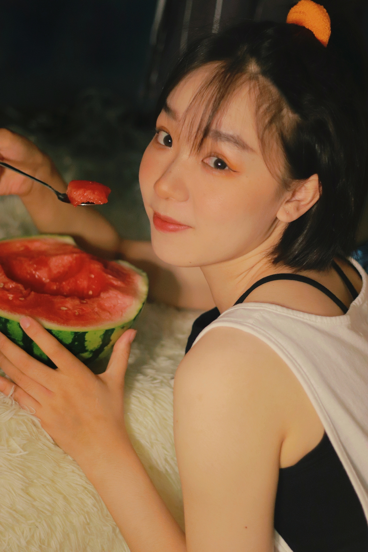 一个有西瓜的夜（图ZMjYwMzU5MzYw） - 人像摄影 - 站酷设计师奶茶桶原创素材 - 站酷ZCOOL