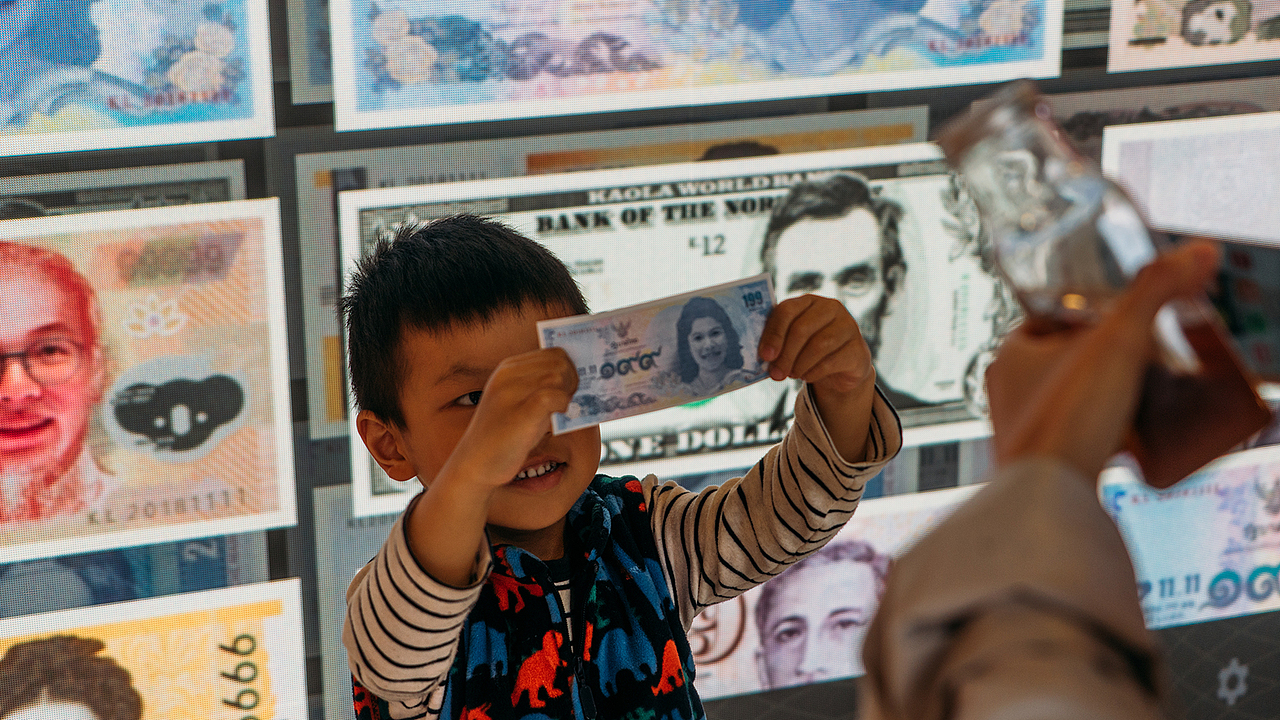 交互装置 —— 网易考拉笑容ATM | 笑一笑，能致富！