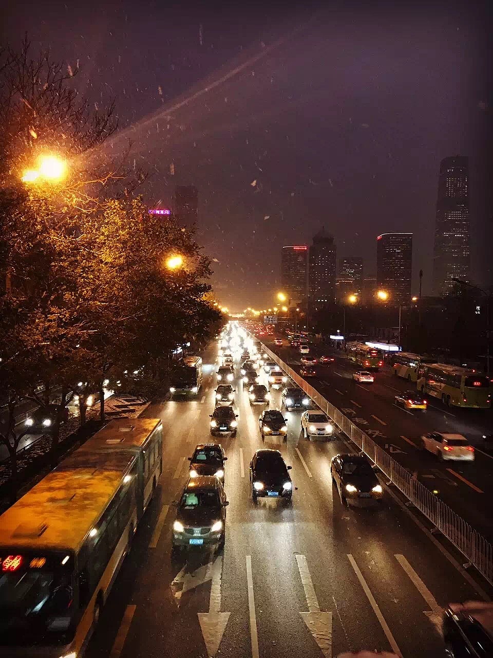 北京与泰国之光