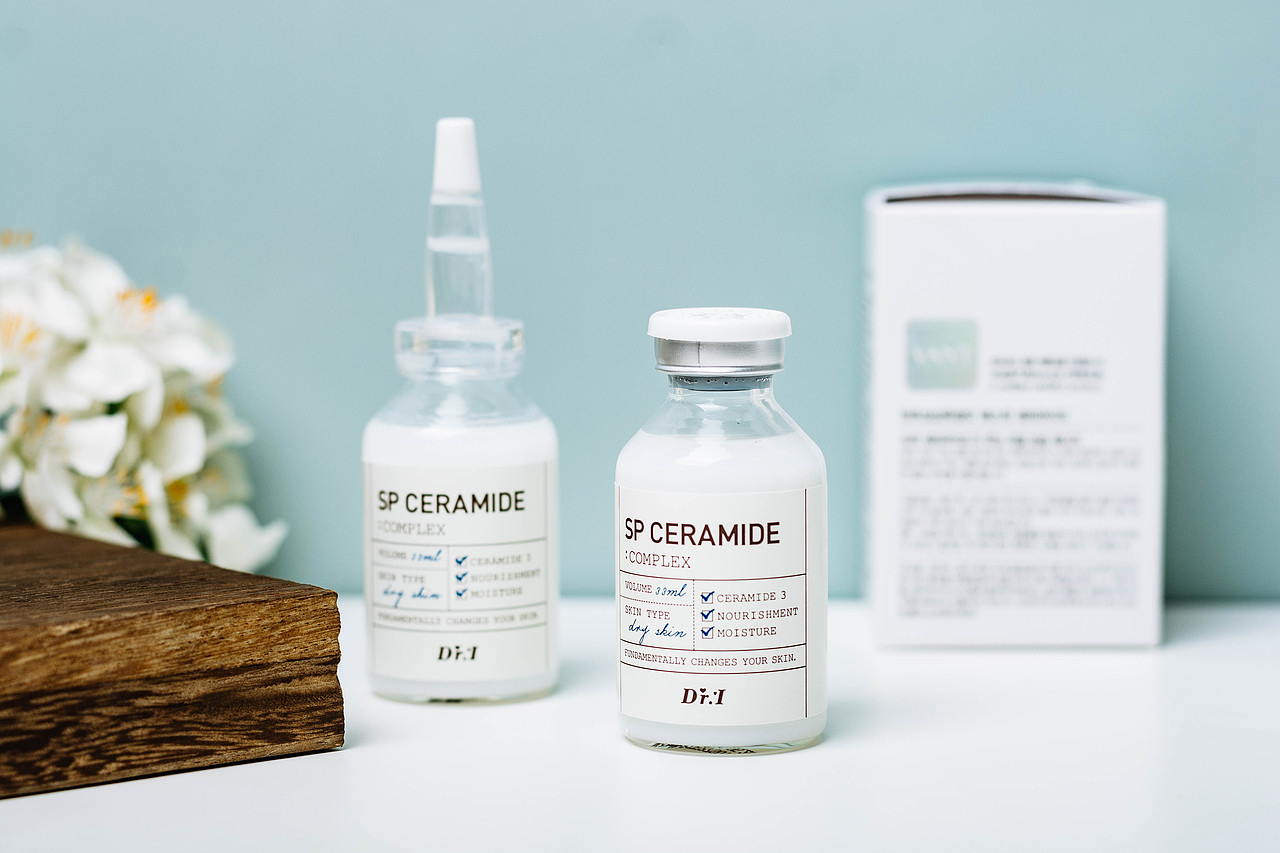 .韩国神经酰胺美白保湿原液