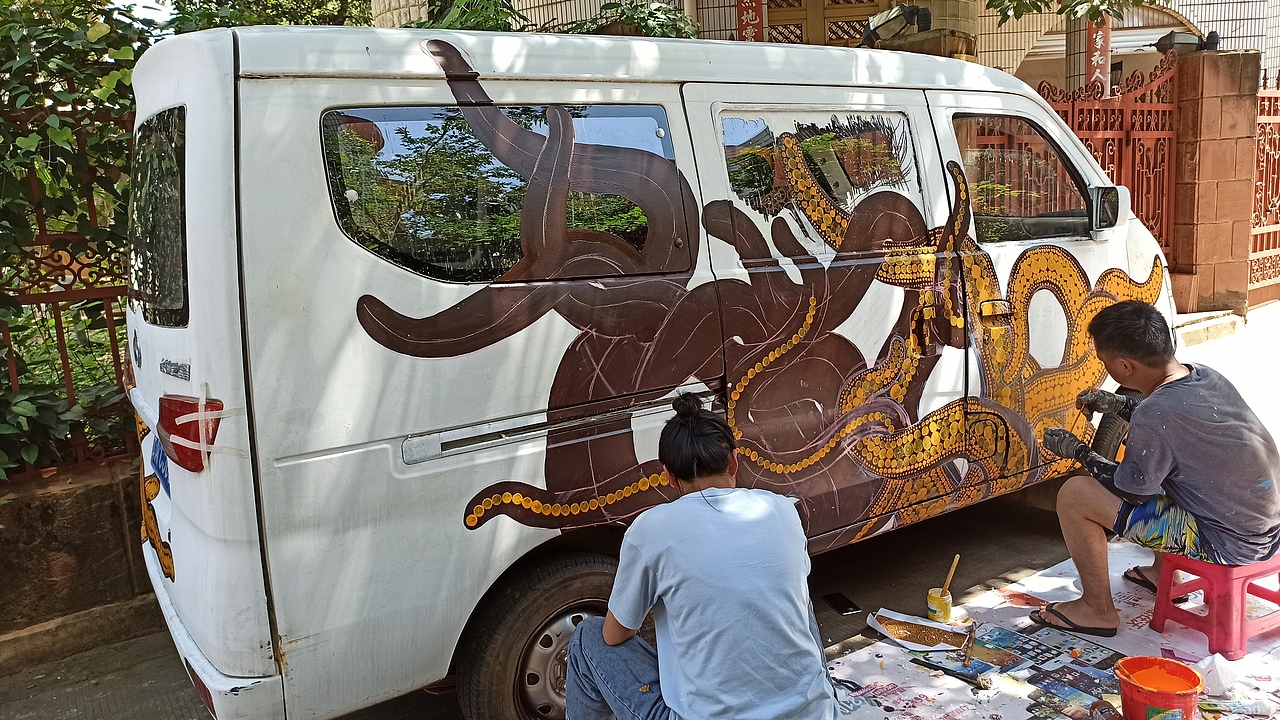 昆明锦泰彩绘——十年夙愿绘战车