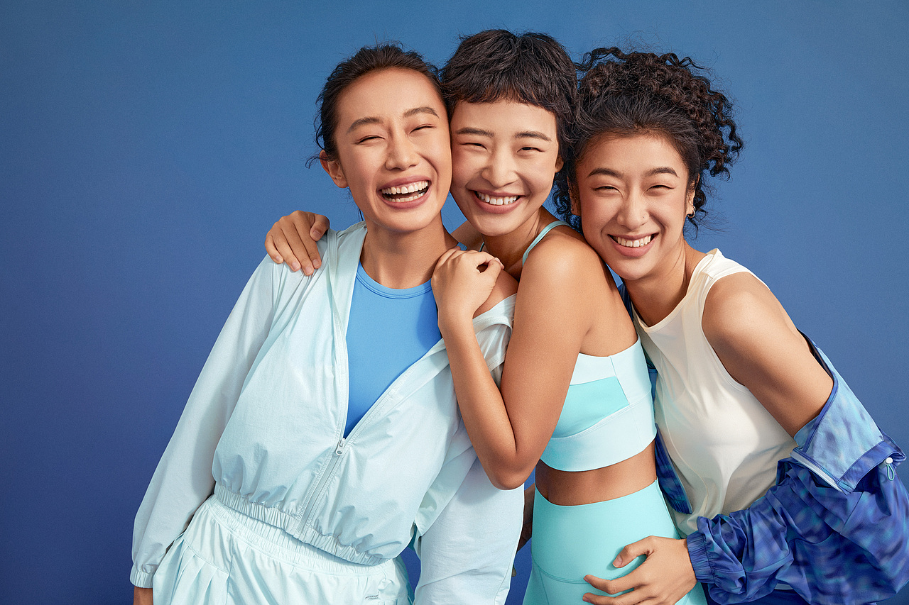 SKECHERS瑜伽流动女孩-水系列（图ZMzc2MjM5MDcy） - 人像摄影 - 站酷设计师MAXAU区柱江原创素材 - 站酷ZCOOL
