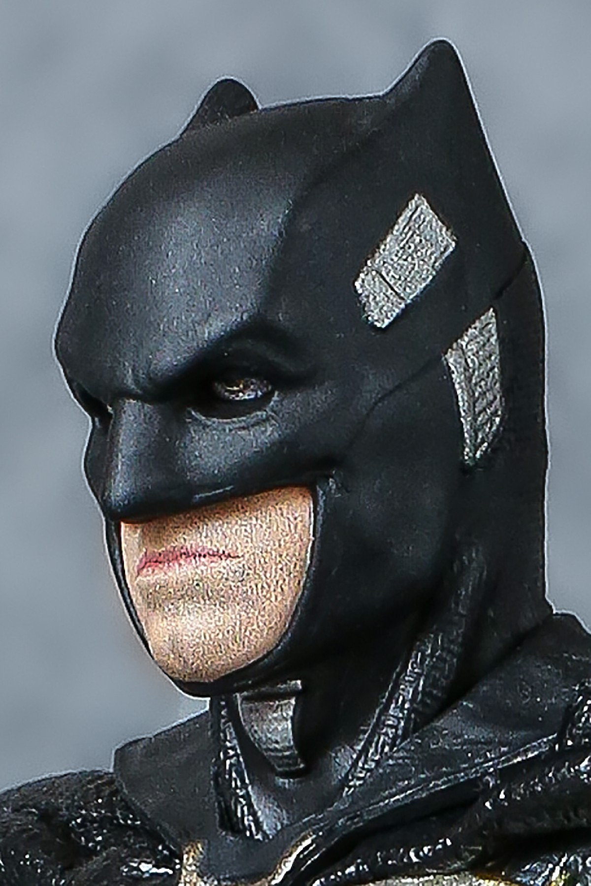 mafex 战术装甲蝙蝠侠