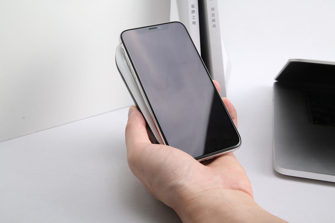 MIPOW（麦泡）POWER CUBE X2 无线+自带线双功能充电宝（图ZMTM1MjM2OTk2） - 产品摄影 - 站酷设计师MIPOW麦泡原创素材 - 站酷ZCOOL