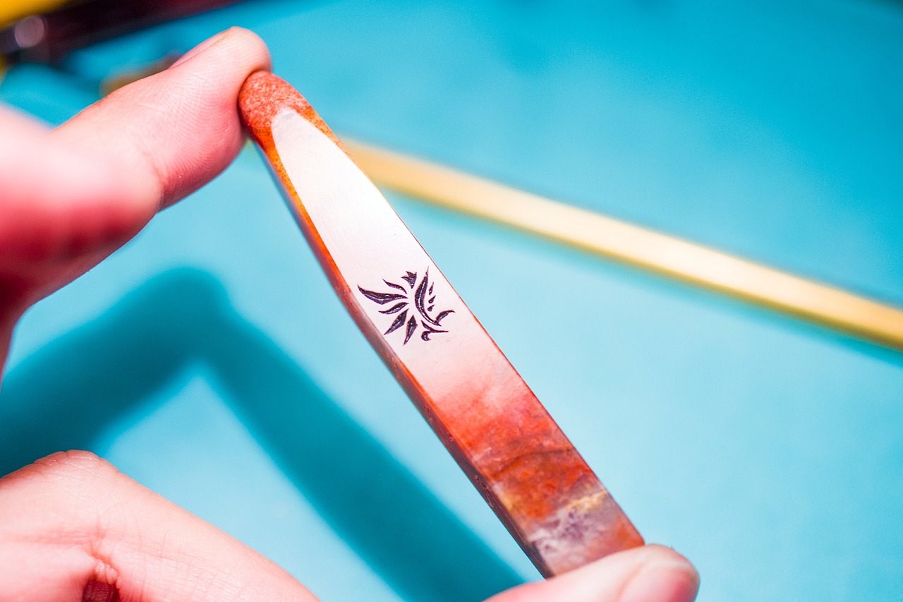 老挝石印章“罗雪纯”及“陌上花开可缓缓归矣”边款（图ZMTA2NTcwNjQ0） - 其他手工艺 - 站酷设计师郑祺原创素材 - 站酷ZCOOL