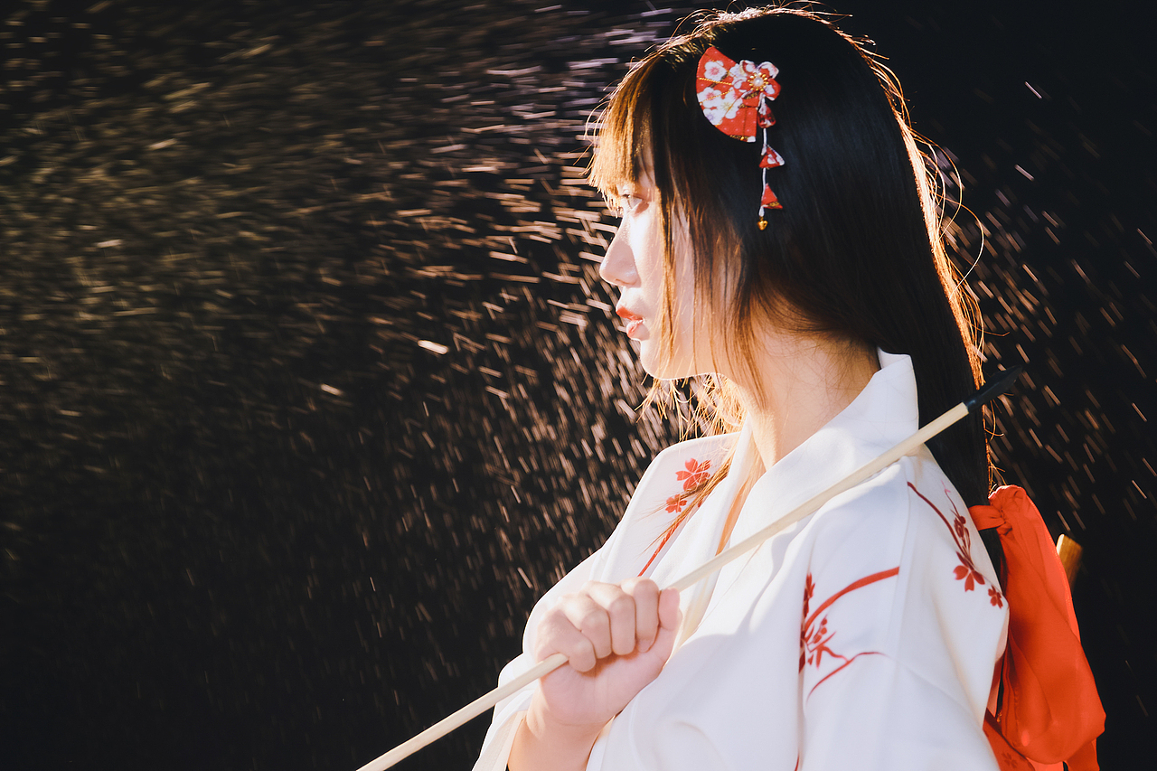 迟来的神明少女