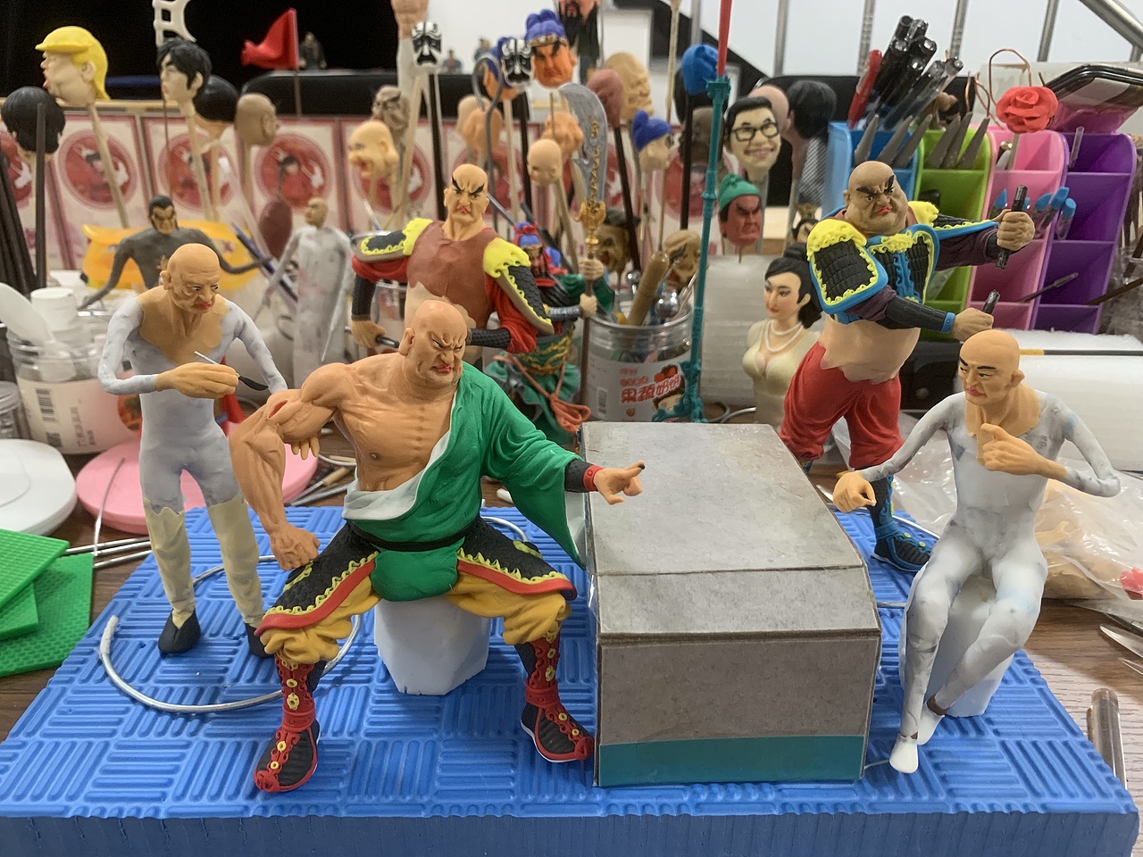 康健面塑作品《刮骨疗毒》