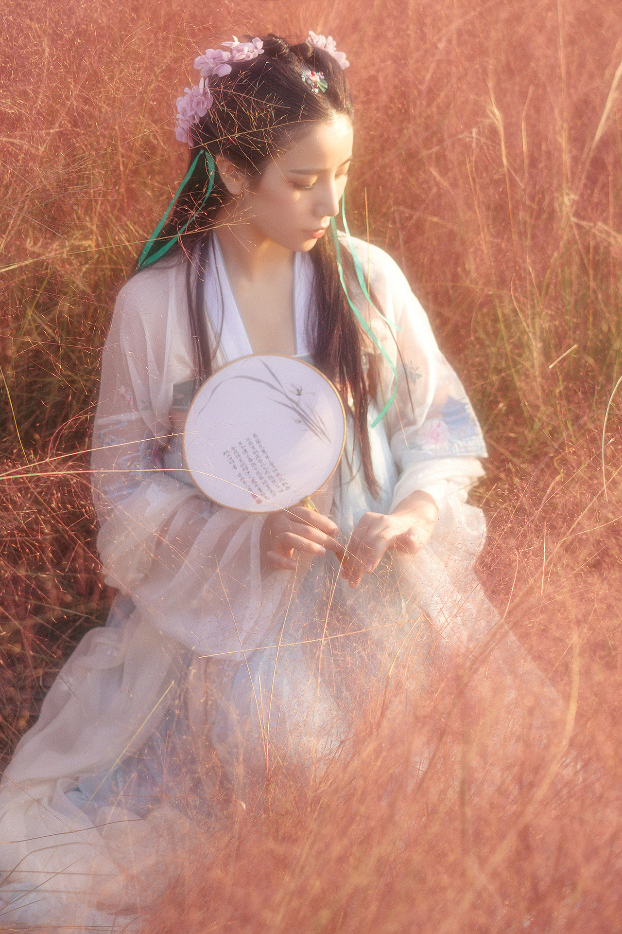 粉黛乱子草（图ZOTcwNDgxMjA=） - 人像摄影 - 站酷设计师达达荙荙荙原创素材 - 站酷ZCOOL
