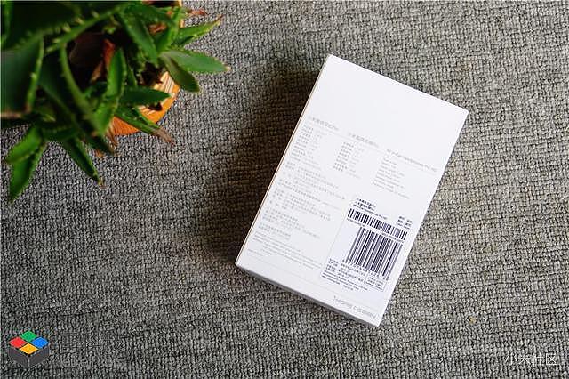 小米 P4pro 圈铁耳机（图ZNjY0MDI4Njg=） - 包装 - 站酷设计师牛牛包装原创素材 - 站酷ZCOOL